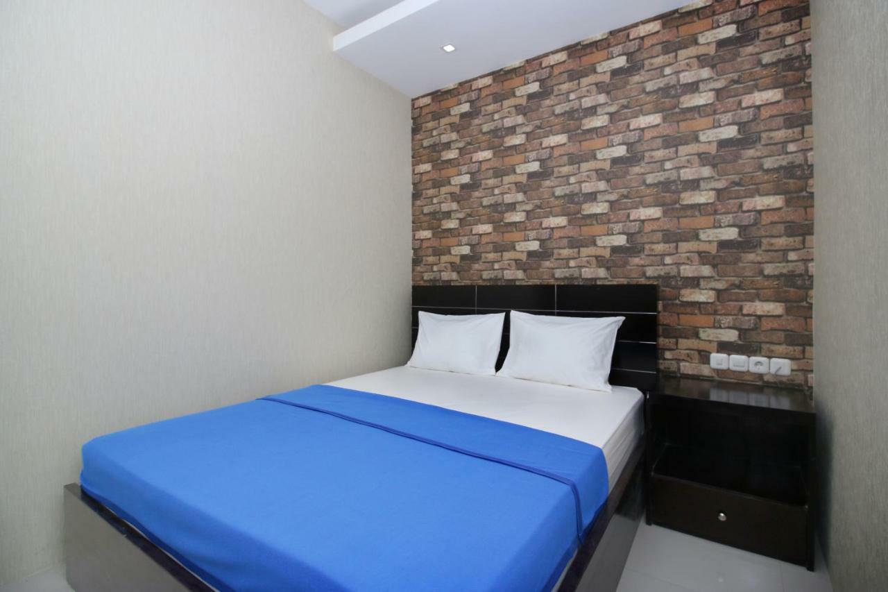 Хостел Kamar Keluarga Kampung Bali III Джакарта Экстерьер фото